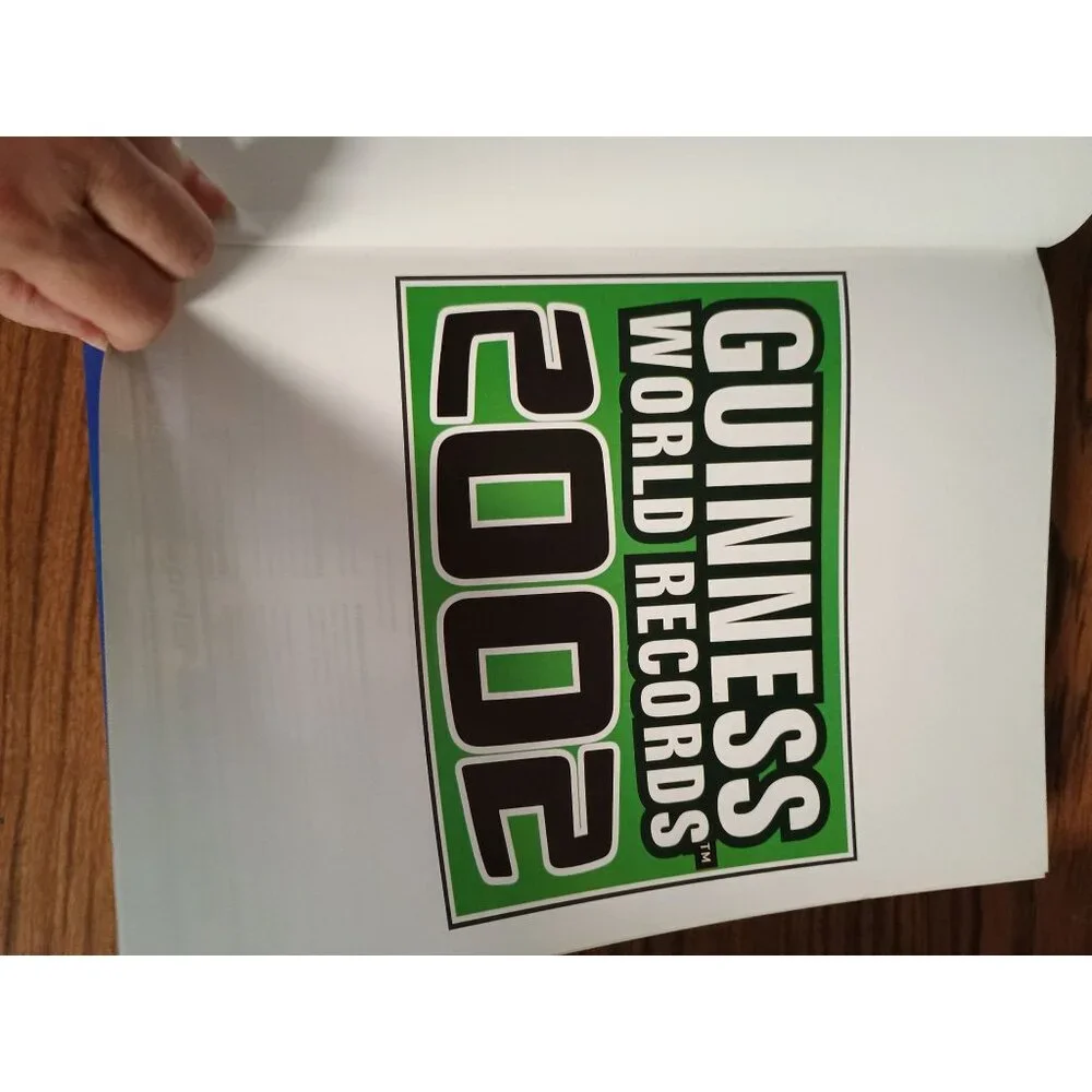 Guinness‎ World Records 2002 Hardcover Book